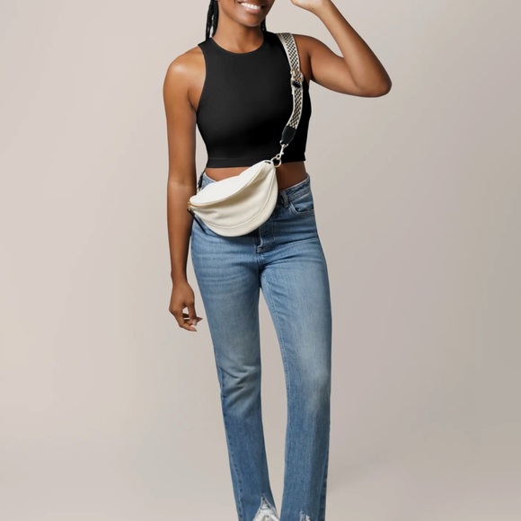 Kindred Bravely Black Pumping Sports Bra - Picture 2 of 2